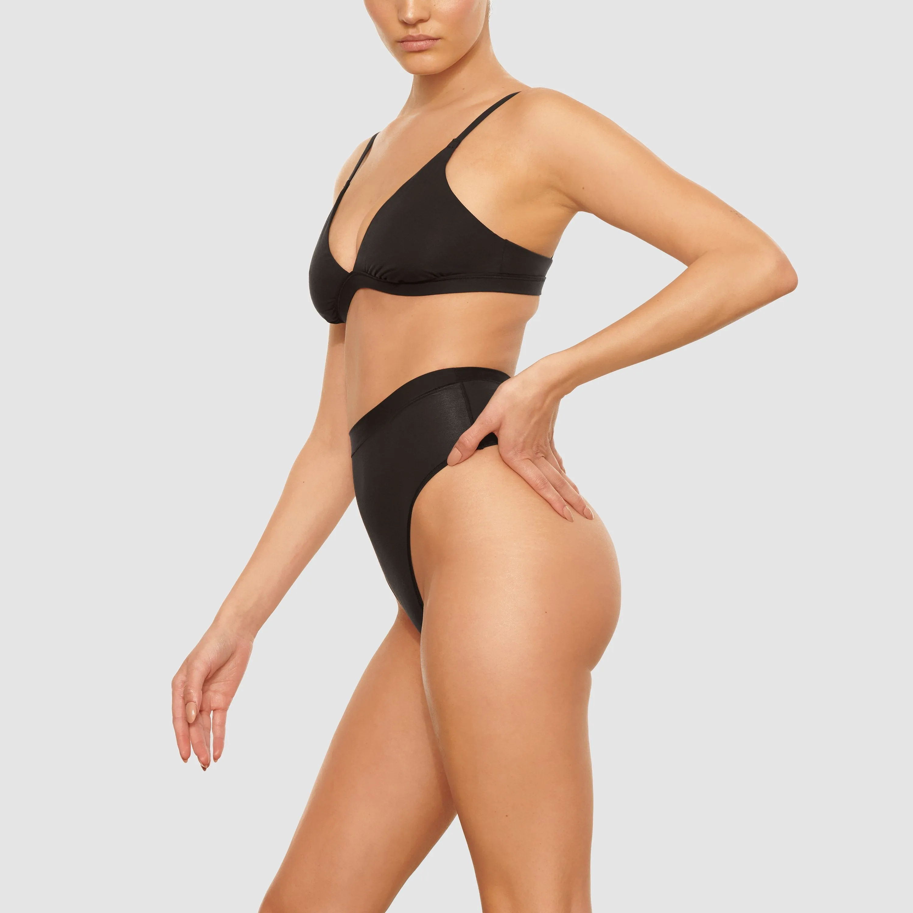 BODY BASICS HIGH WAIST THONG | ONYX