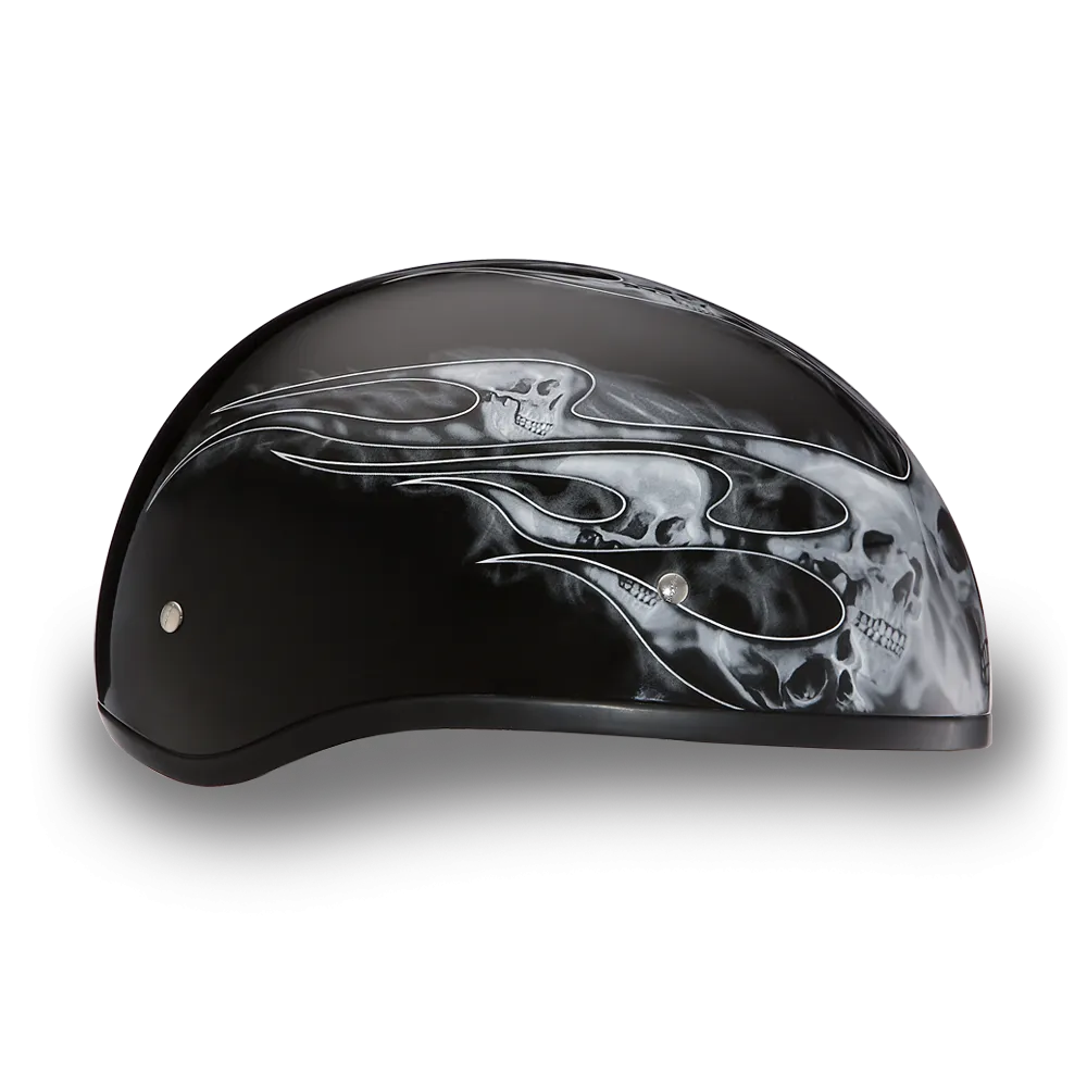 D6-SFS D.O.T. DAYTONA SKULL CAP - W/ SKULL FLAMES SILVER