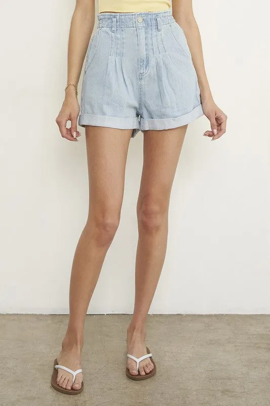 HIGH RISE PLEATED MOM SHORTS