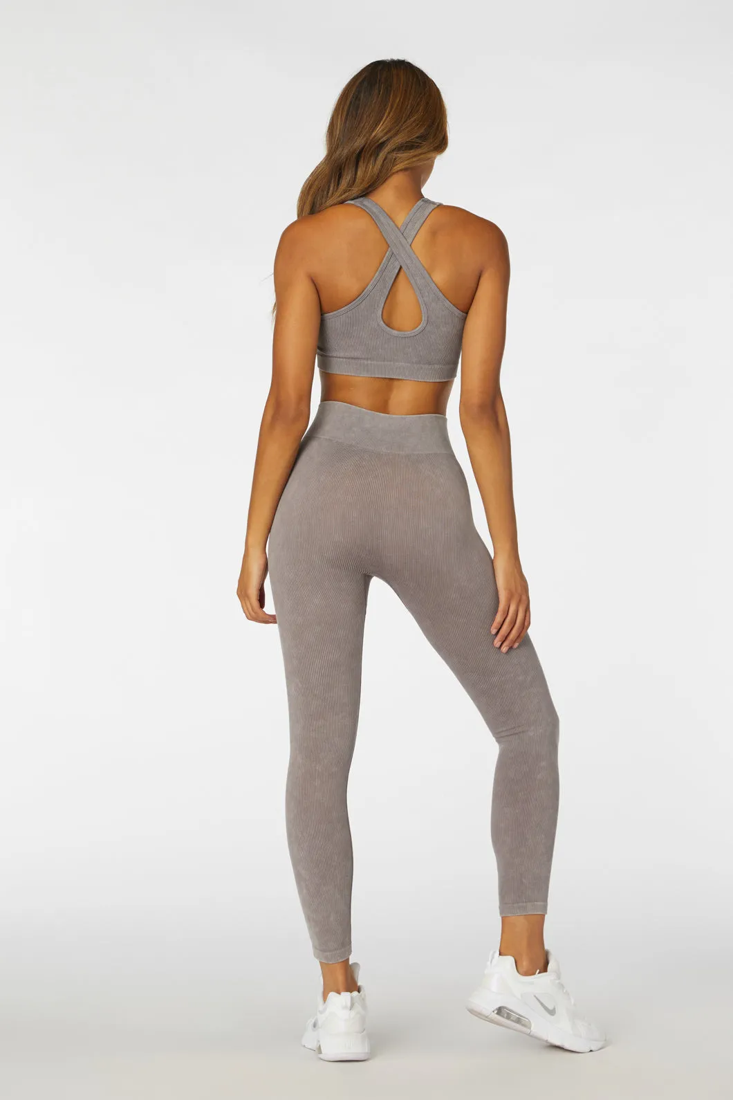 Isla Seamless Crop