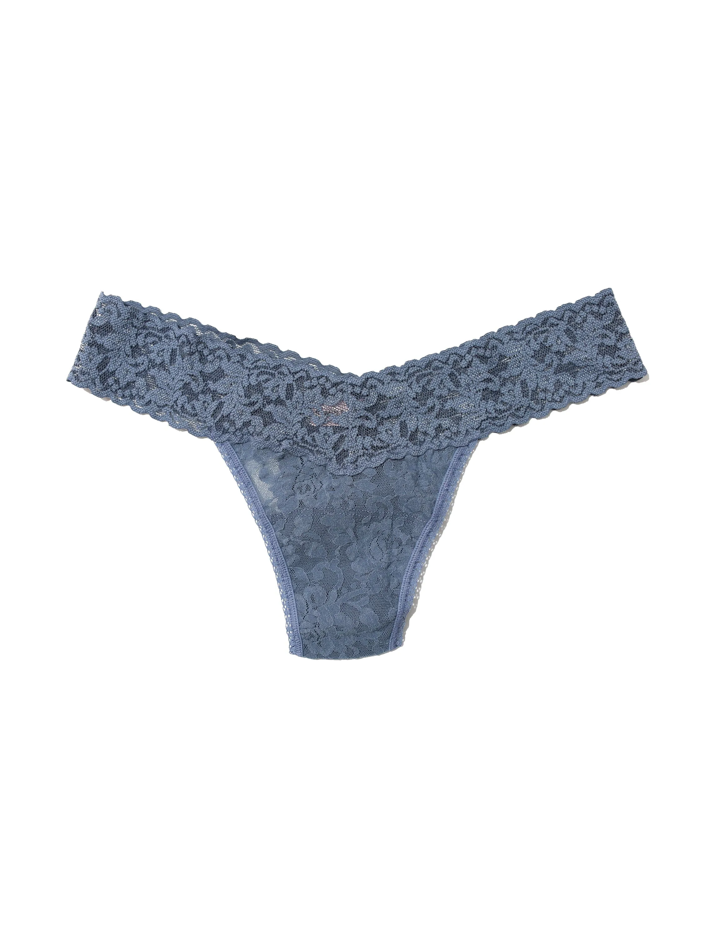 Petite Size Signature Lace Low Rise Thong Tour Guide