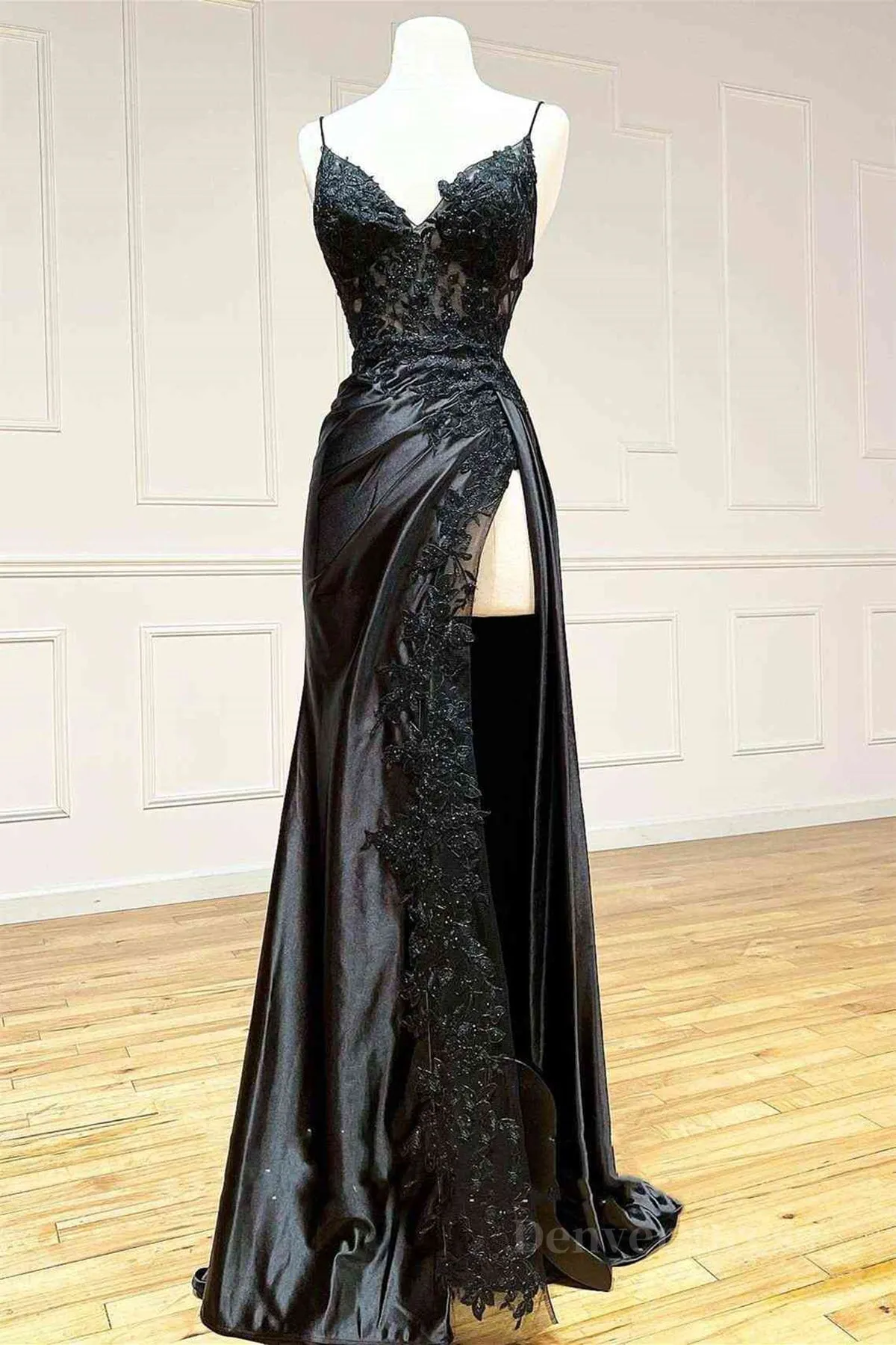 V Neck Open Back Mermaid Black Lace Long Prom Dress with High Slit Mermaid Black Formal Dress Black Lace Evening Dress