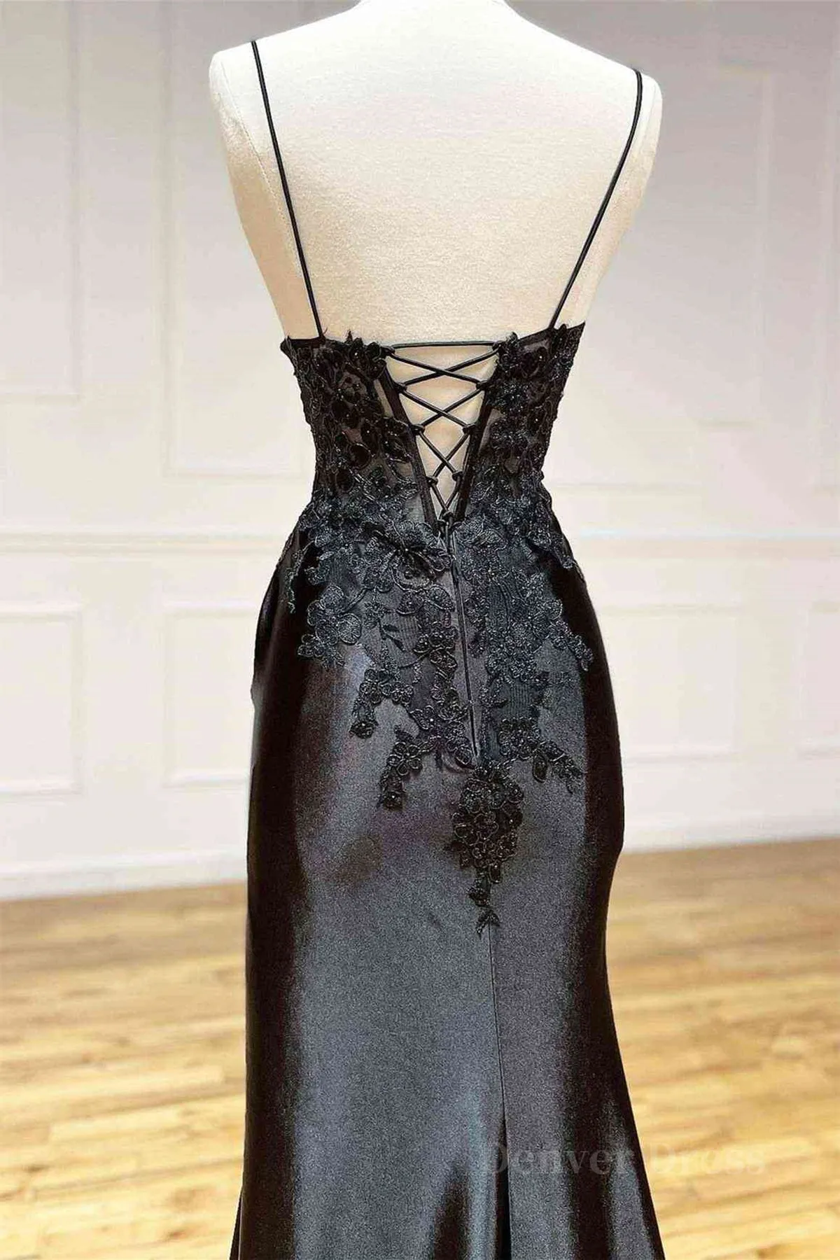 V Neck Open Back Mermaid Black Lace Long Prom Dress with High Slit Mermaid Black Formal Dress Black Lace Evening Dress