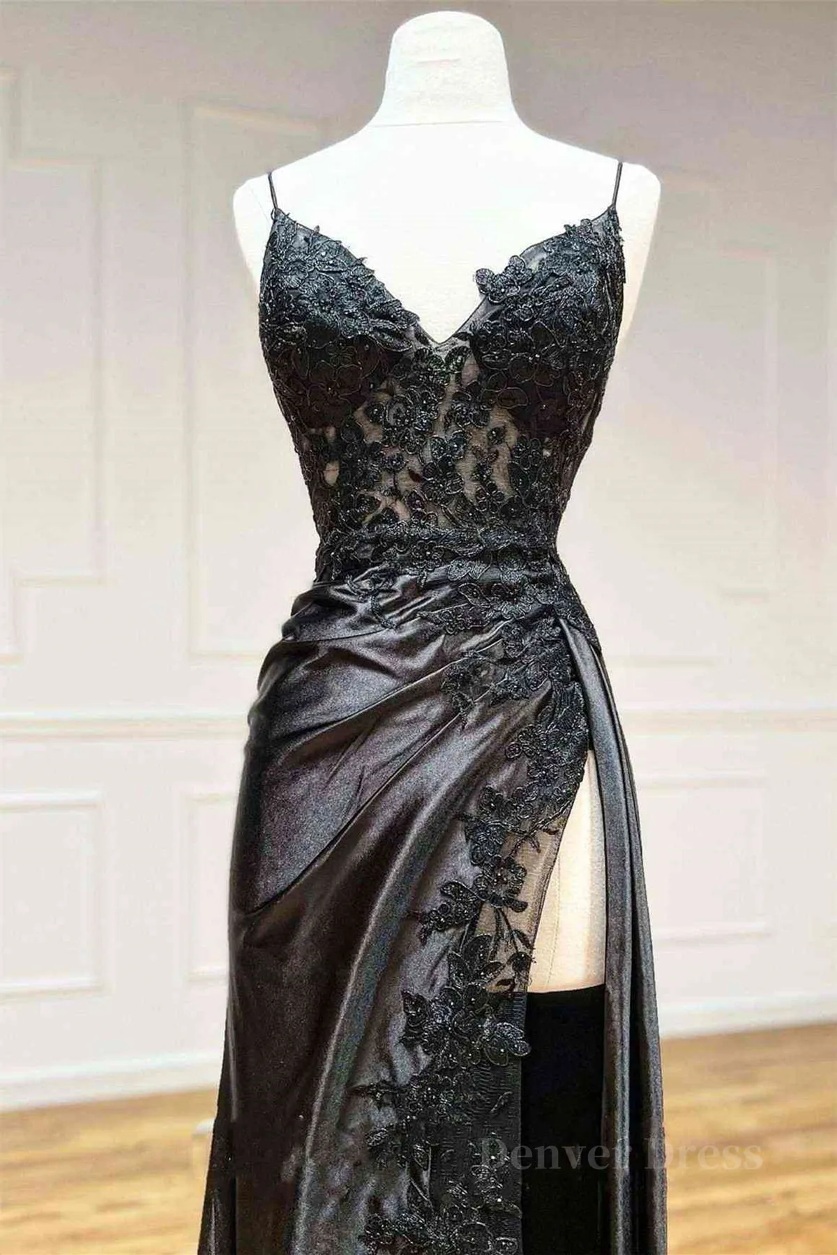 V Neck Open Back Mermaid Black Lace Long Prom Dress with High Slit Mermaid Black Formal Dress Black Lace Evening Dress